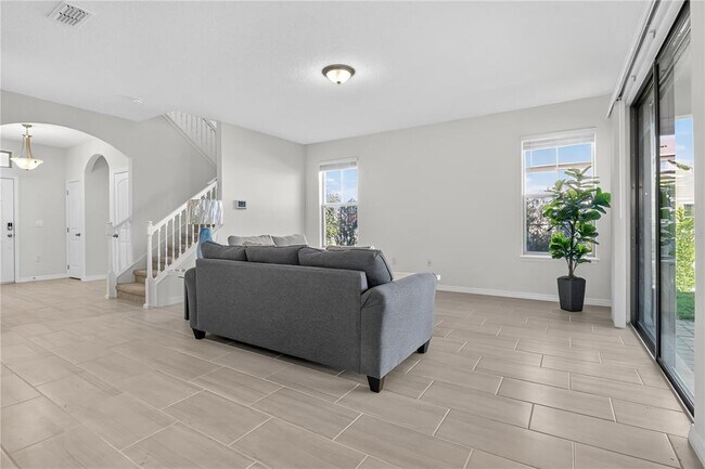 Building Photo - 11145 Sound Shr Dr