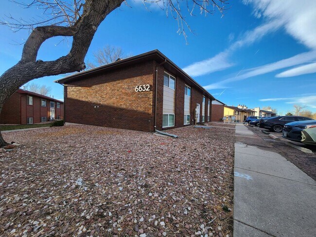 Building Photo - 6632 Dublin Loop W