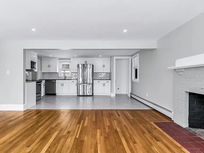 Building Photo - Beautifully Renovated 3-Bedroom Home in Woburn – $3,999.00/mo