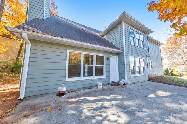 Building Photo - 4804 Thicket Path NW