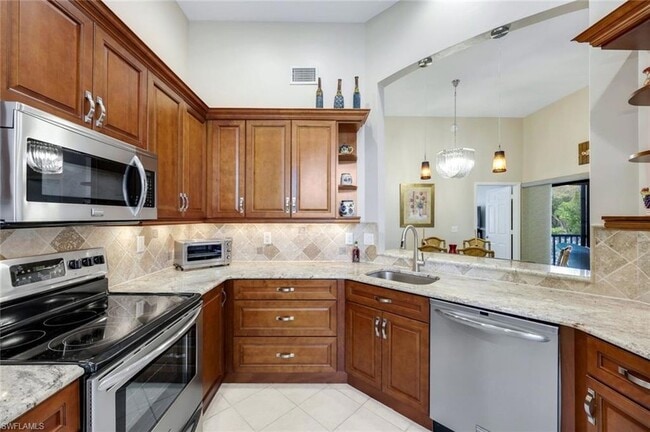 Building Photo - 6555 Valen Way