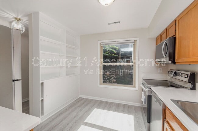 Building Photo - 1746 Dogwood Dr