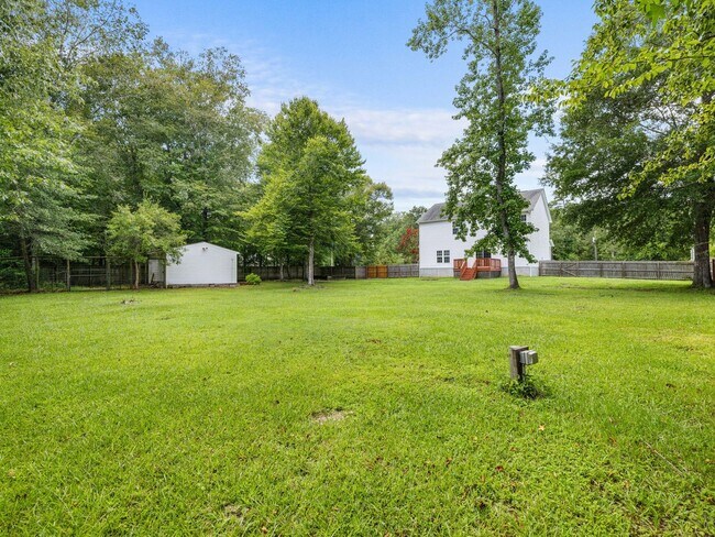 Building Photo - 156 Old Beechtree Ln
