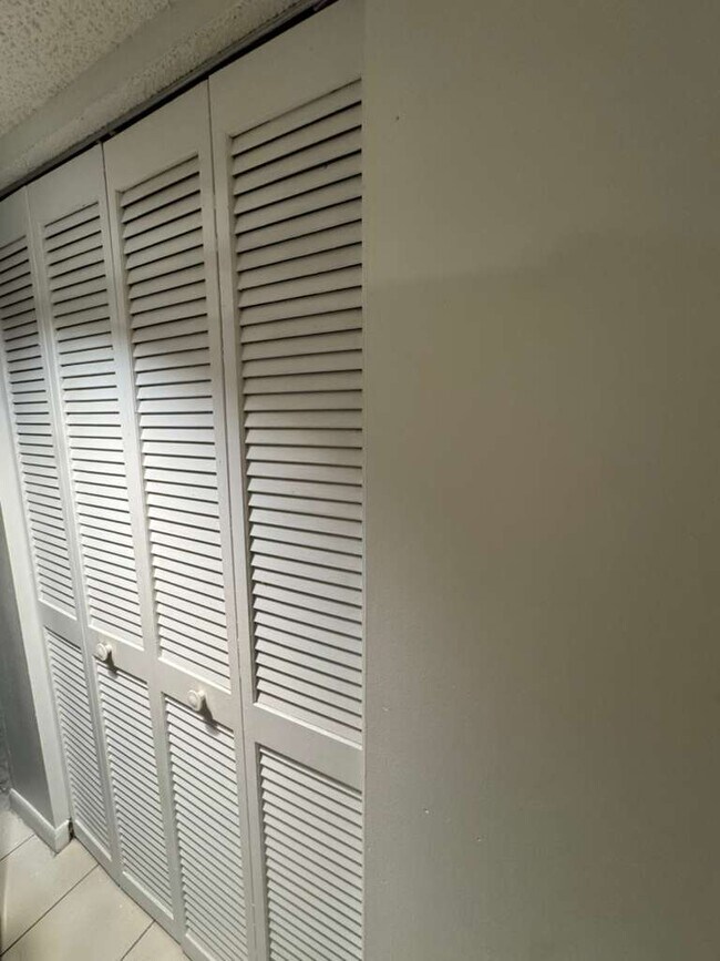 Building Photo - 17050 NW 55 Ave