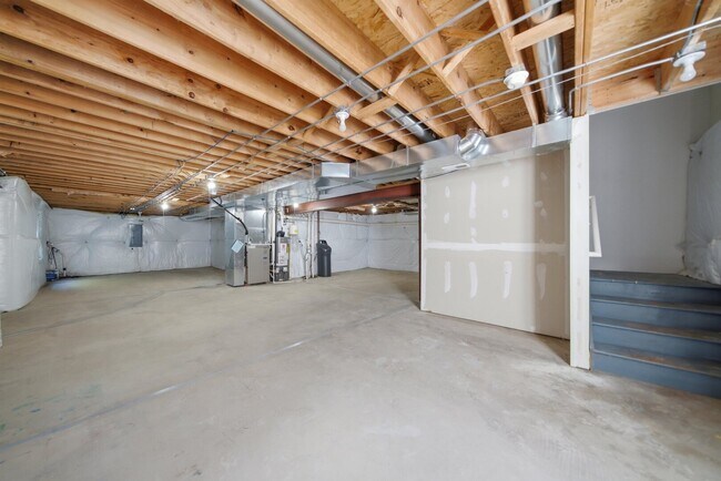 Building Photo - 9165 Buckingham Ct