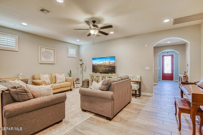 Building Photo - 12133 Chapel Hill Rd