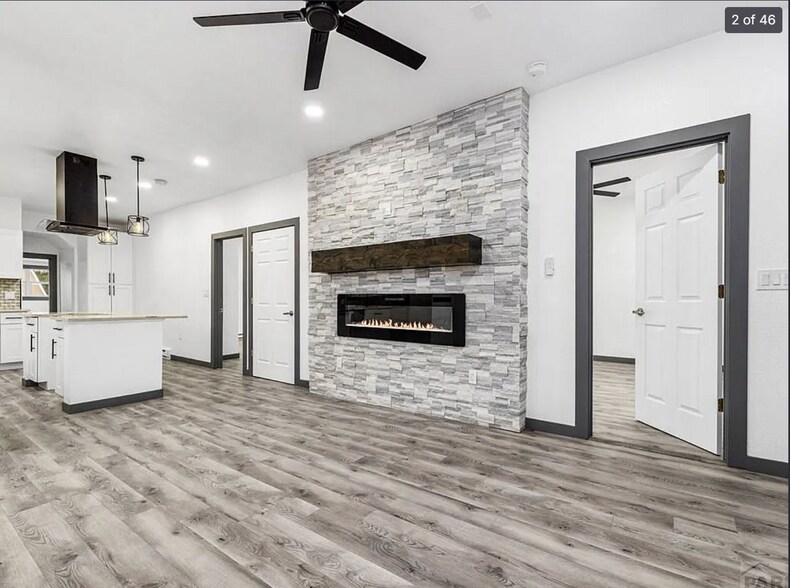 Building Photo - 1835 E 4th St