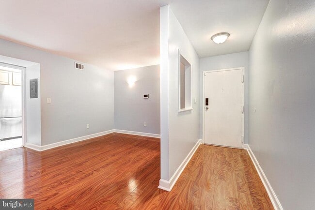 Building Photo - 5870 Thunder Hill Rd