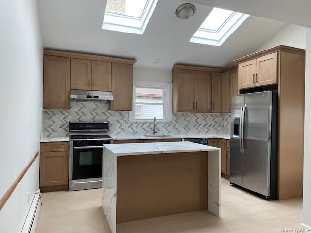 Building Photo - 8 Deans Ln