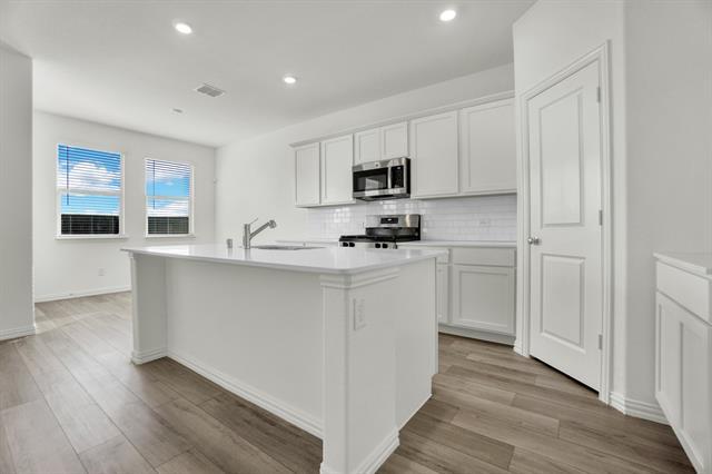 Building Photo - 8700 Whistling Duck Dr