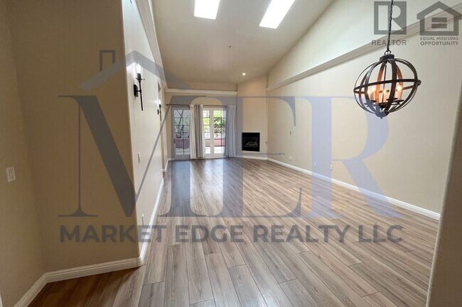 Building Photo - 3Bed/2.5Bath Townhouse w/2 Car Garage in Carefree! $399 MOVE-IN SPECIAL! Move-In Ready on 4/9/2026!