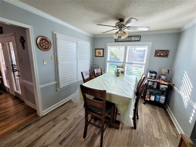 Building Photo - 481 Autumn Trail Cove