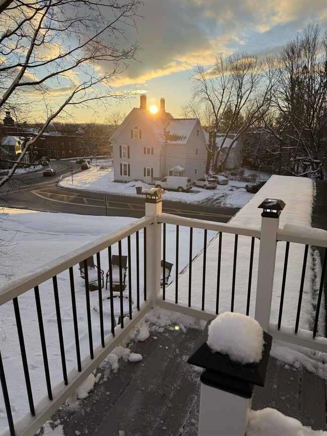 Building Photo - 3 Broadway