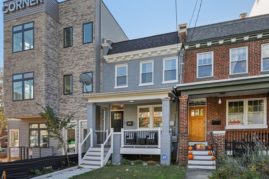 Building Photo - 2604 4th St NE