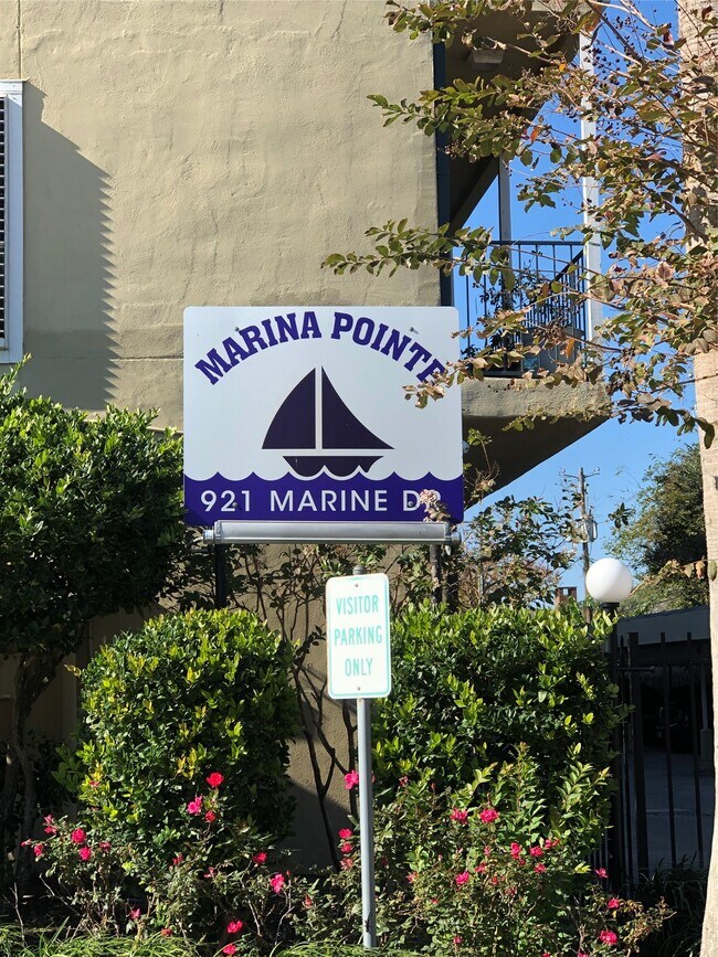 Building Photo - 921 Marine Dr