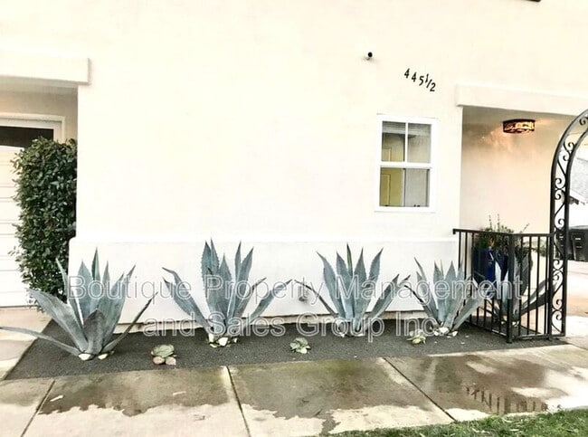 Building Photo - 445 1/2 Begonia Avenue