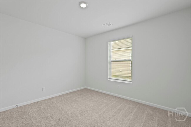 Building Photo - 231 Skylark Rd