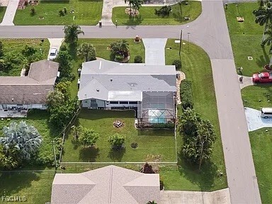 Building Photo - 4240 SE 3rd Ave