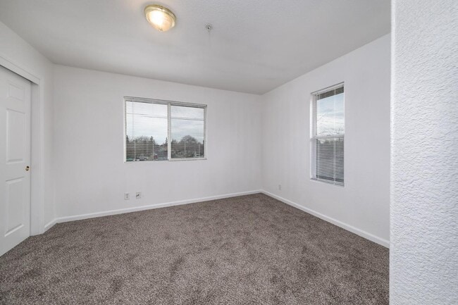 Building Photo - Morgan Manor Apartments