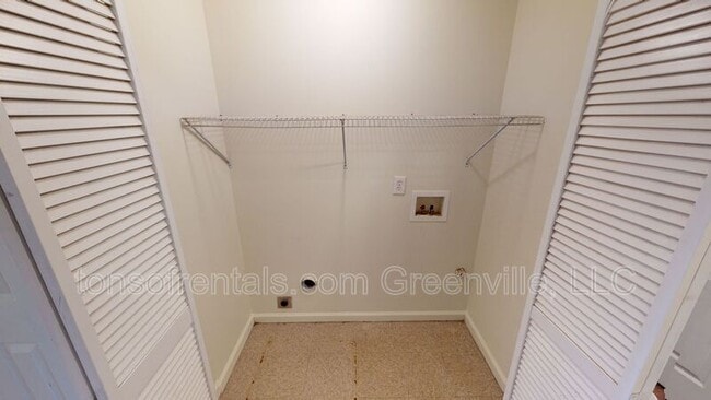 Building Photo - 801 E Georgia Rd