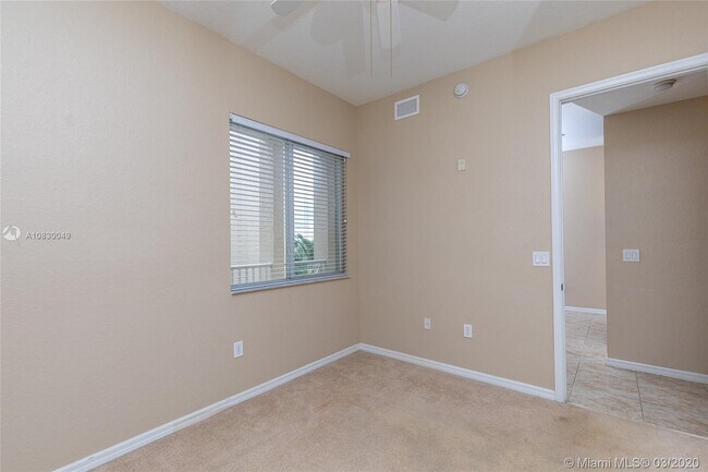 Building Photo - 3600 Oaks Clubhouse Dr