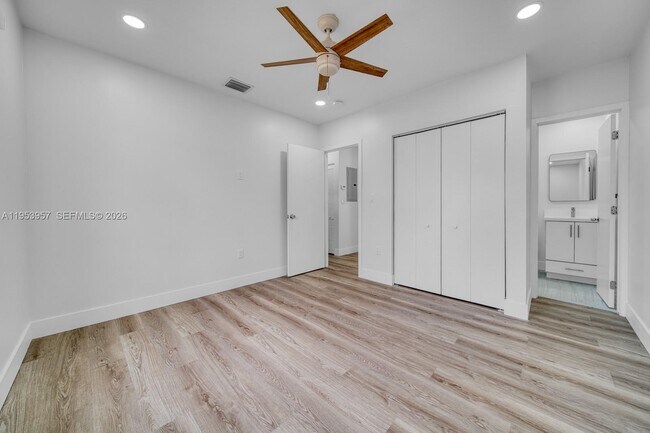 Building Photo - 4345 SW 5th Terrace