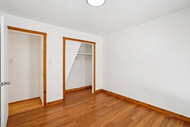 Building Photo - 54025 Strawberry Valley Dr