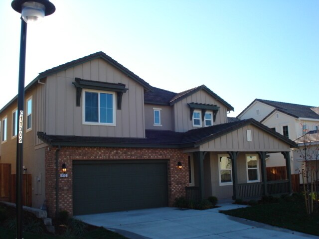 Primary Photo - NICE 2 STORY 4+ BED, 3 BA, 3CAR, 3000+SQFT...