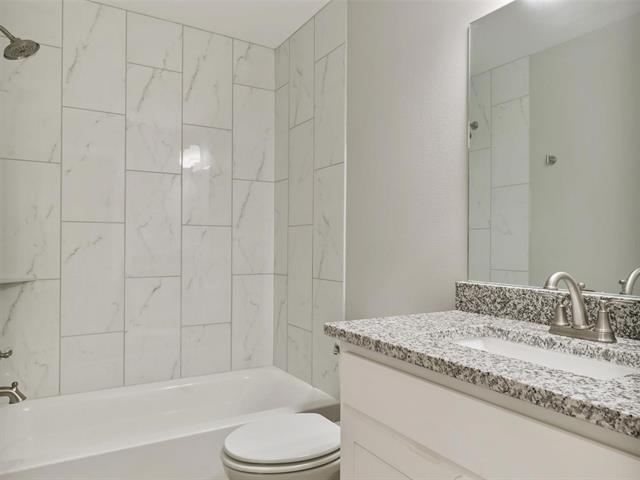 Building Photo - 724 W Walker St