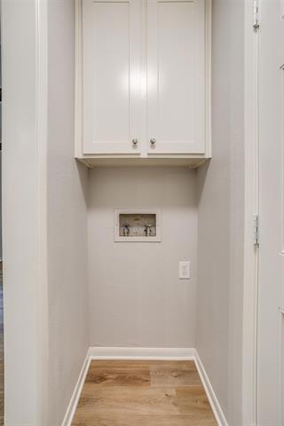 Building Photo - 144 NW Suzanne Terrace