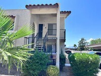 Building Photo - Upstairs unit, 2 bedrooms, 2 bathrooms, ne...