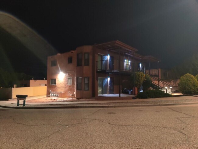 Building Photo - 1307 Rufina Ln