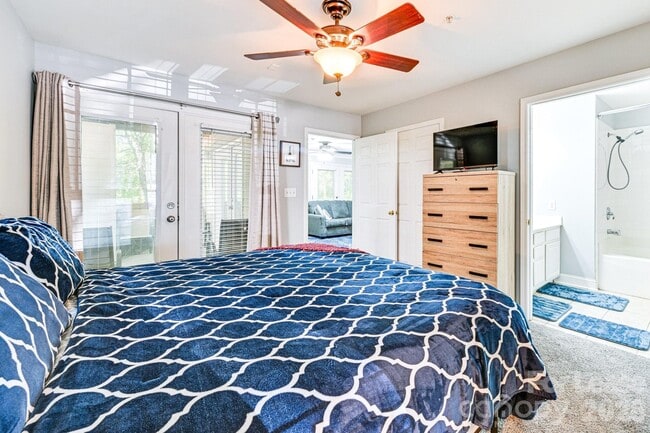 Building Photo - 1162 W 1st St