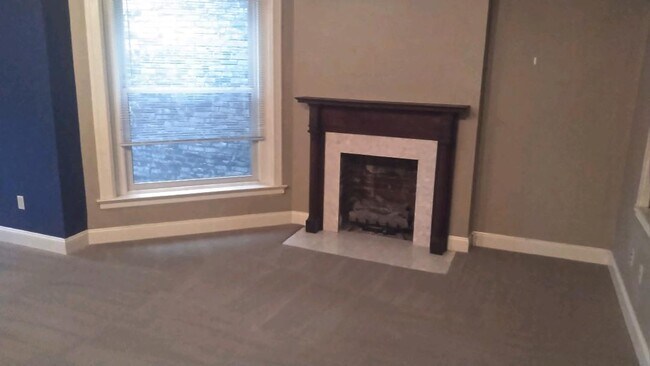great space for office area - 902 Western Ave