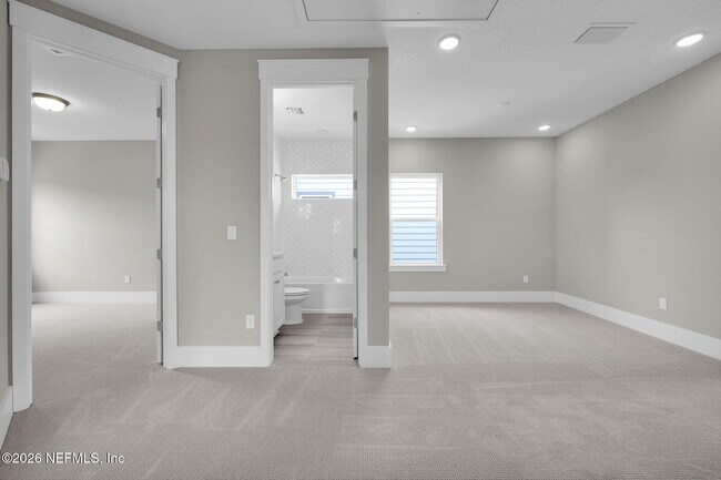 Building Photo - 202 Sutton Dr