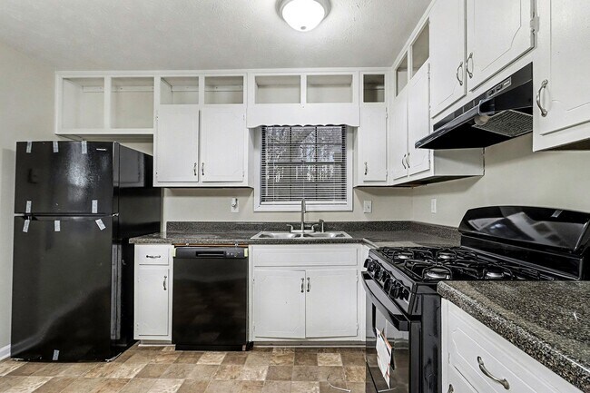 Building Photo - Renovated 3 Bedroom 2 Bath Home