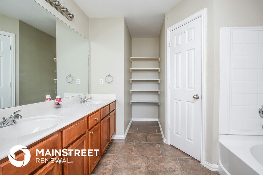 Building Photo - 125 Currie Ct