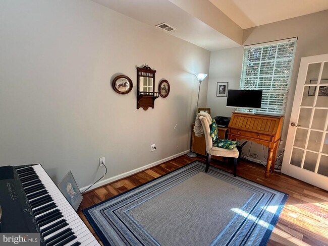 Building Photo - 14050 Cannondale Way