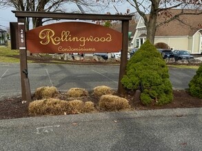 Building Photo - 17 Rollingwood Dr