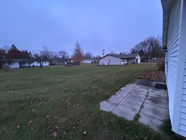 Building Photo - 917 N Clay St