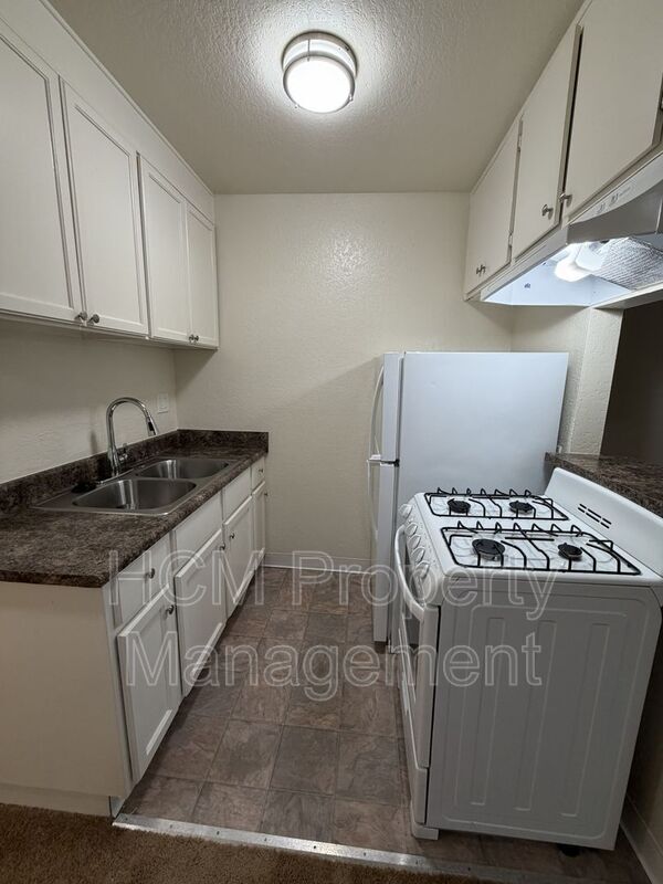 Building Photo - 11450 Calvert St