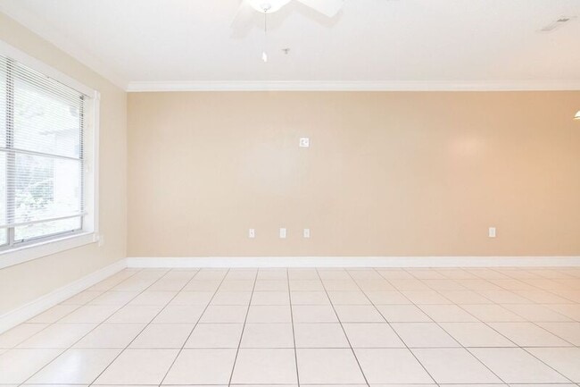 Building Photo - 974 Leeward Pl