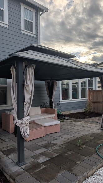 Building Photo - 3923 SE 70th Ave