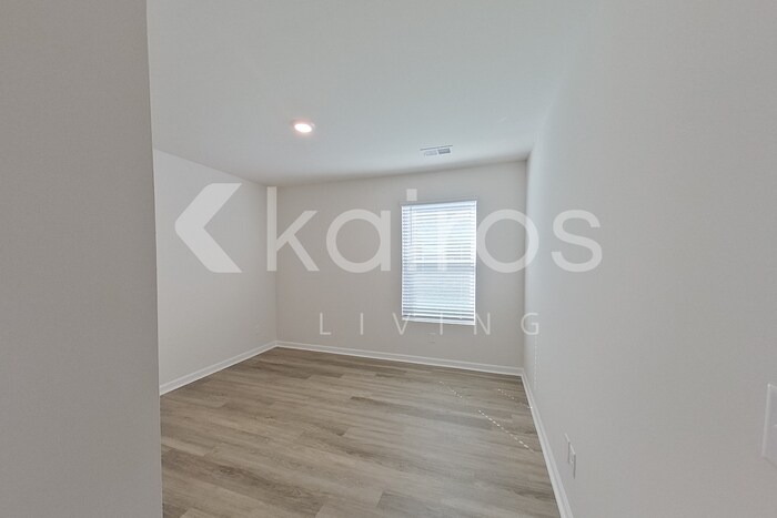 Building Photo - 137 Inez Ave