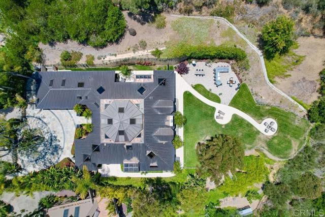 Building Photo - 1402 Rancho Serena