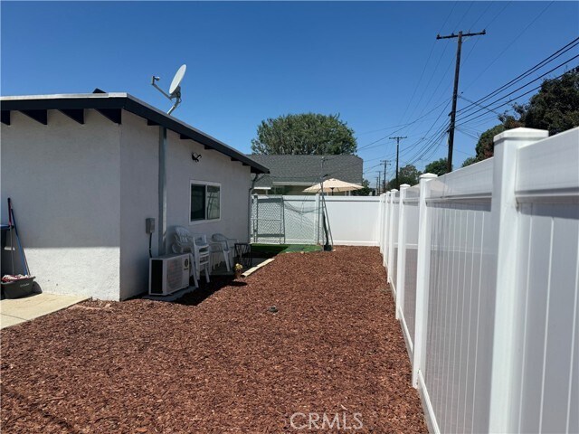 Building Photo - 1395 3rd St