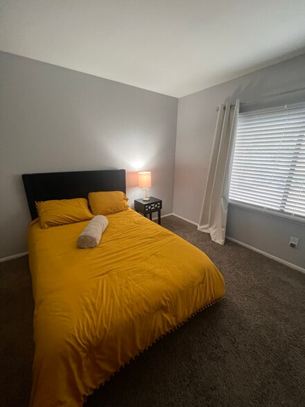 Building Photo - 3940 W Palo Verde Dr