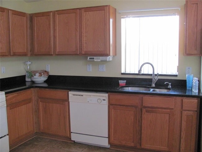 Building Photo - 956 Chanler Dr