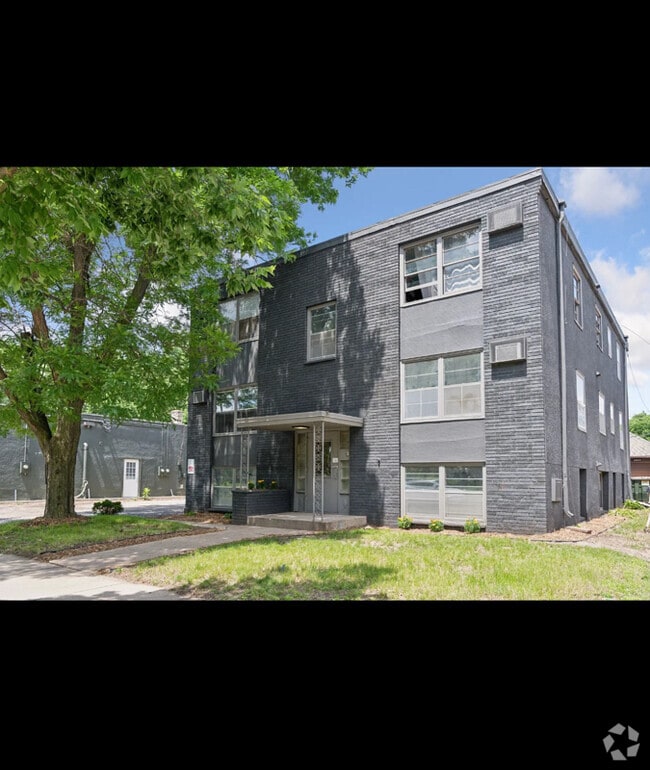Building Photo - 3606 E 34th St