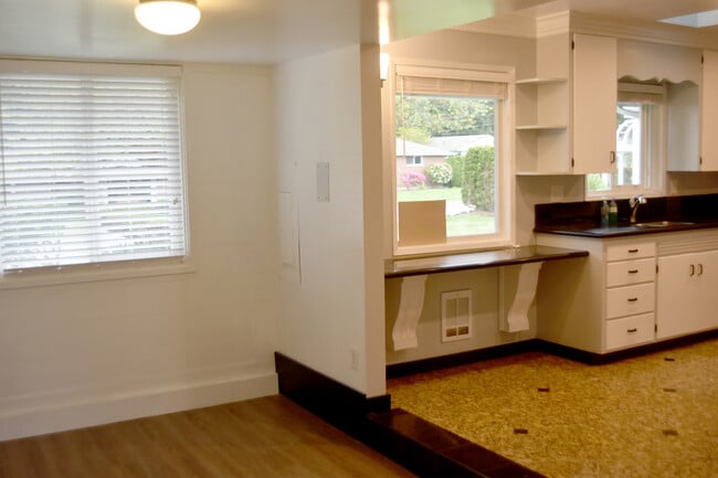 Building Photo - Charming Updated 1955 Rambler – 3 Bed, 2 B...